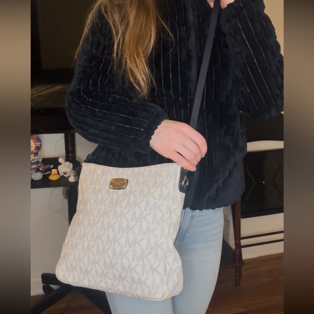 Michael Kors Cream and Gray Crossbody Bag‎